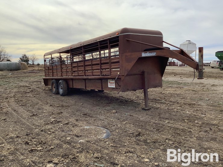 1979-neckover-t/a-24'-livestock-trailer-image-3