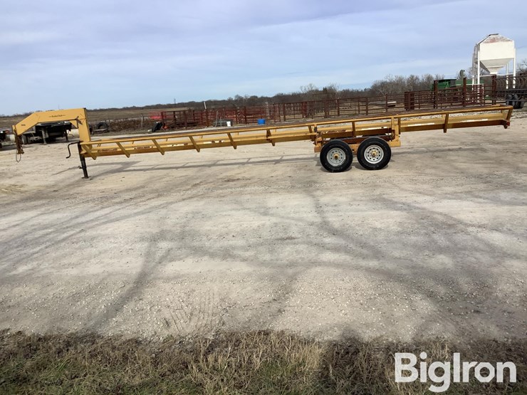 bradford-37'-in-line-bale-trailer-image-6