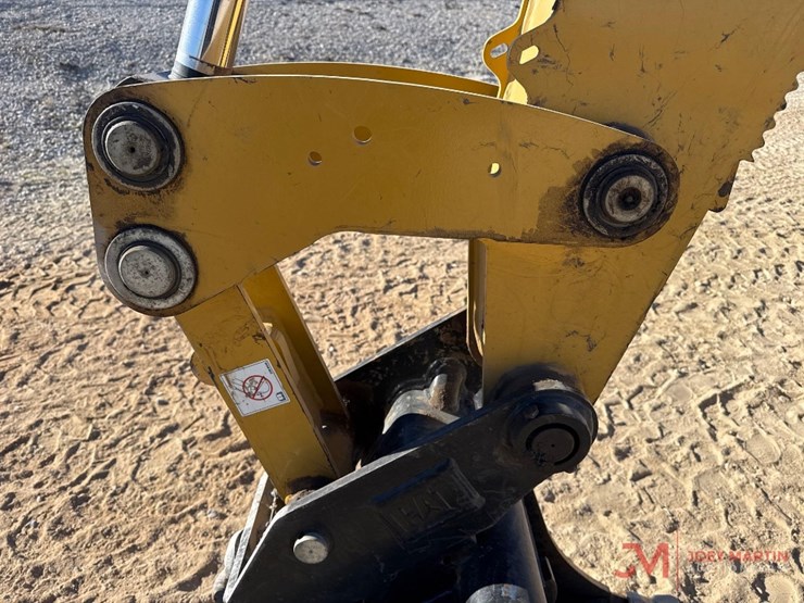 caterpillar-420-xe-image-18