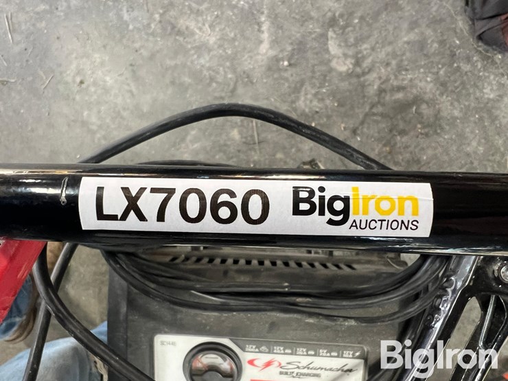 schumacher-6v/12v-battery-charger-image-10