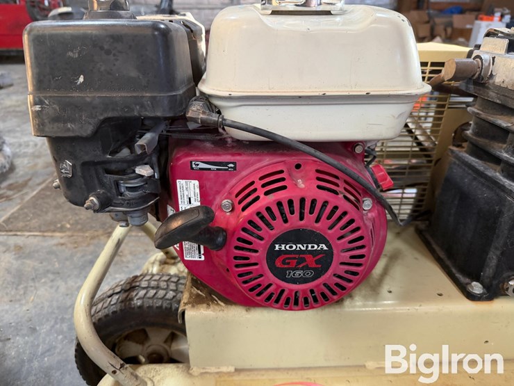 ingersoll-rand-gas-powered-air-compressor-image-10