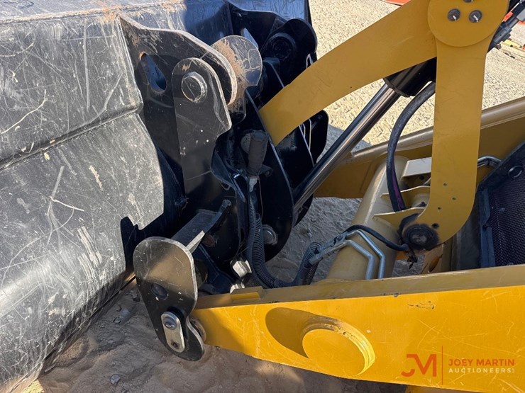 caterpillar-420-xe-image-7