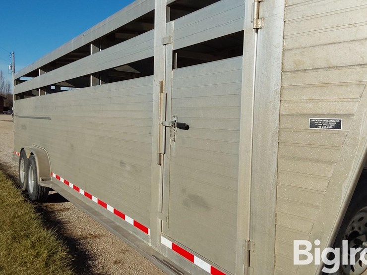 2015-hillsboro-endura-t/a-28'-aluminum-livestock-trailer-image-14