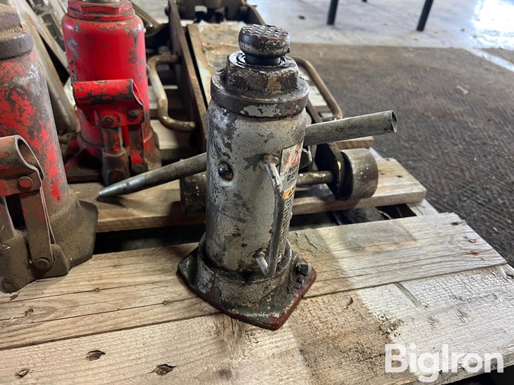 jacks-&-stands-image-10