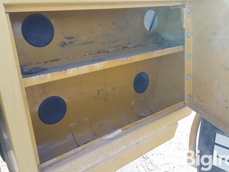 ag-chem-rogator-1264-image-19