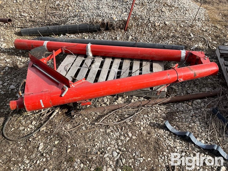 westfield-tailgate-drill-fill-auger-image-2