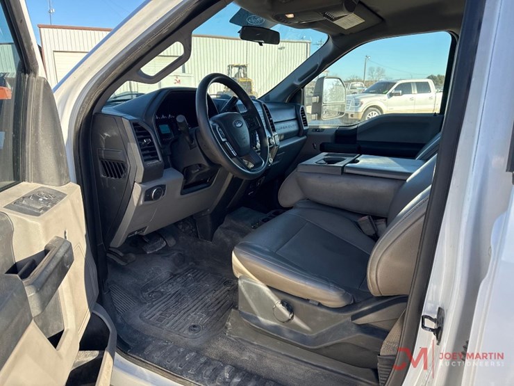 ford-f350-xl-image-33