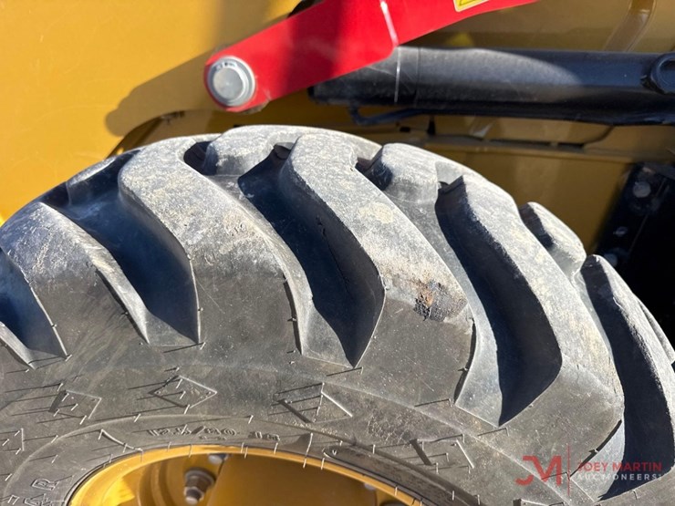 caterpillar-420-xe-image-10