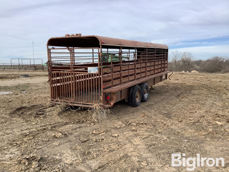 1979-neckover-t/a-24'-livestock-trailer-image-5