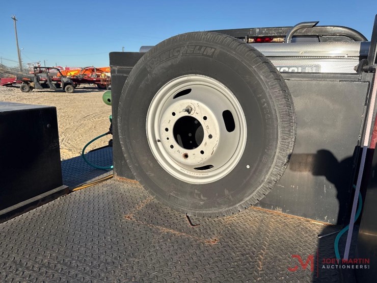 ford-f350-xl-image-21