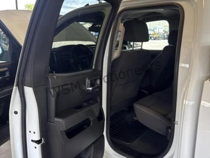 2019-chevrolet-silverado-1500-image-29