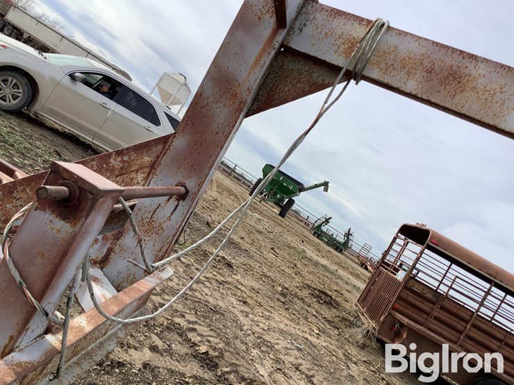 homemade-s/a-28'-bale-trailer-image-13