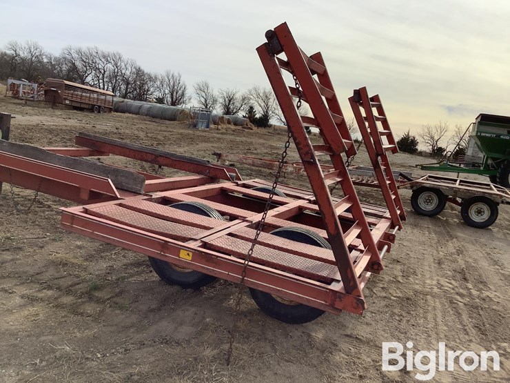 donahue-swather-trailer-image-14