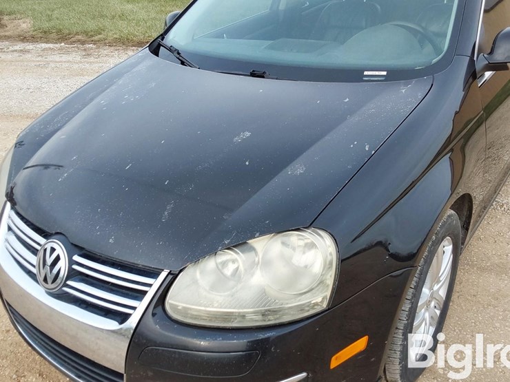 2006-volkswagon-jetta-4-door-sedan-image-10