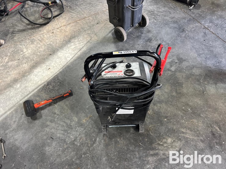 schumacher-6v/12v-battery-charger-image-6