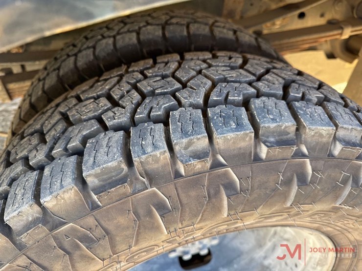 ford-f350-xl-image-9