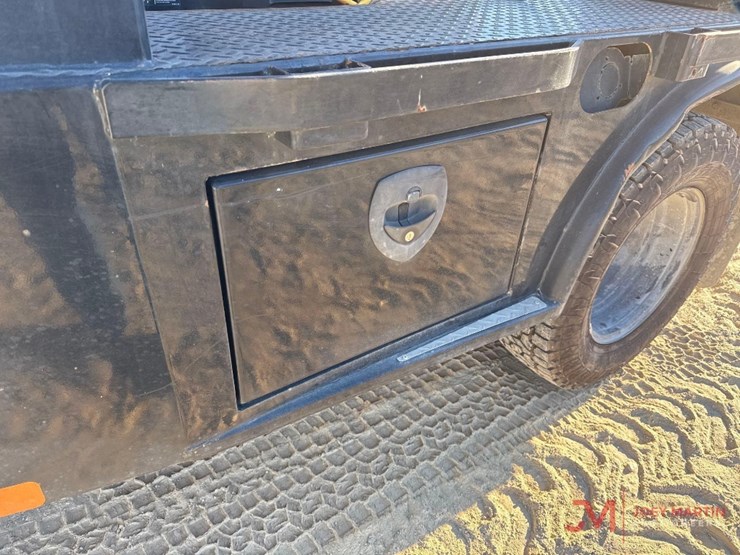 ford-f350-xl-image-8