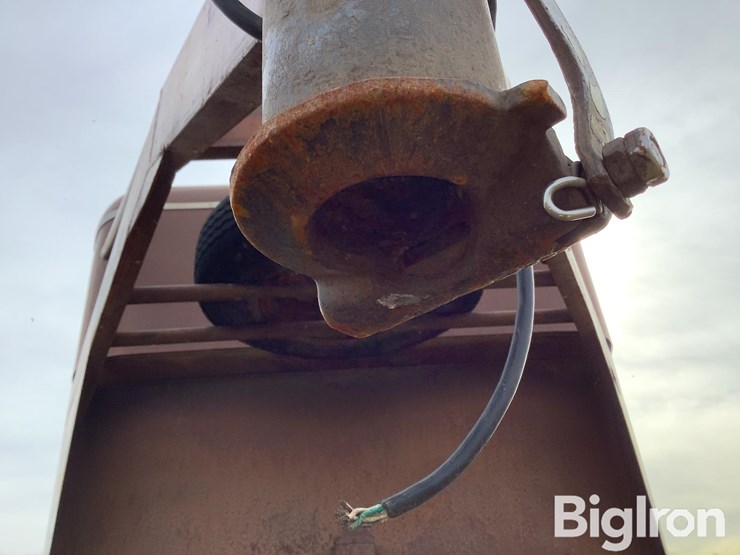 1979-neckover-t/a-24'-livestock-trailer-image-16