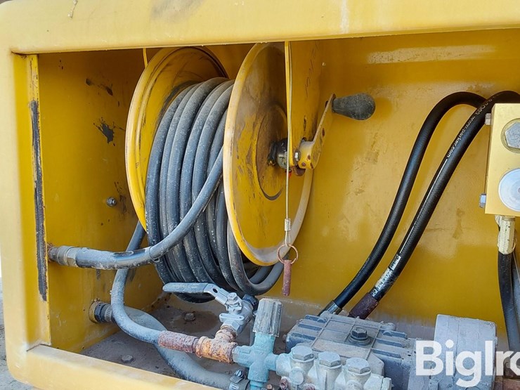 ag-chem-rogator-1264-image-16