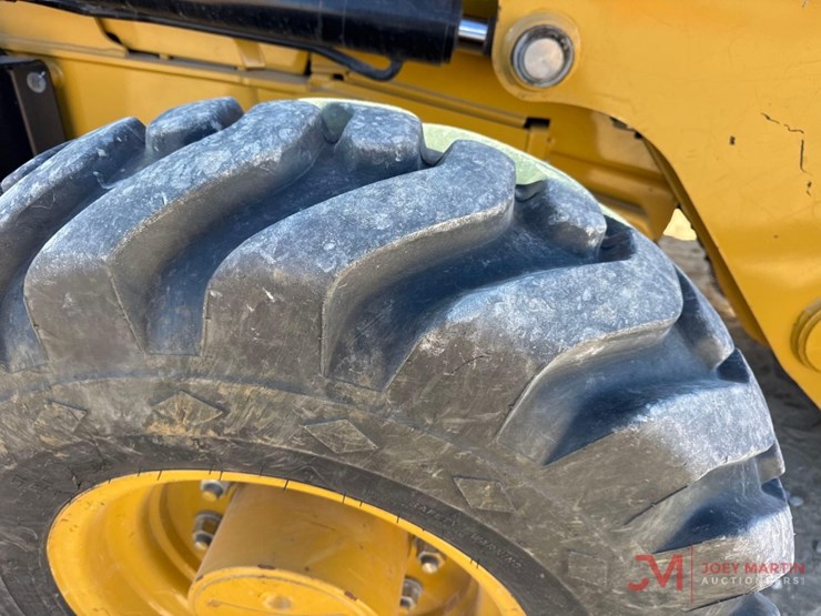 caterpillar-420-xe-image-23