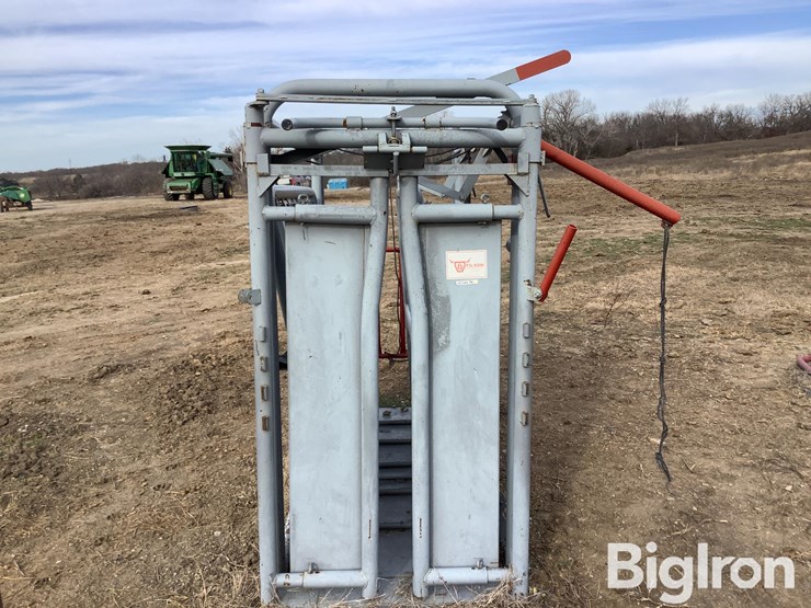 filson-heavy-duty-squeeze-chute-image-2