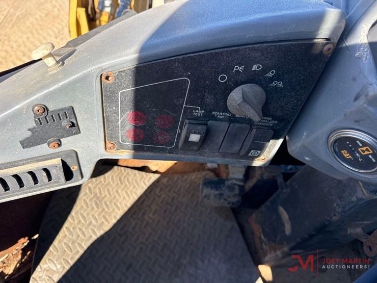 caterpillar-it28g-image-26