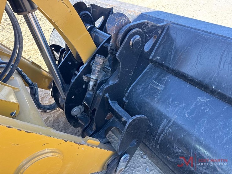 caterpillar-420-xe-image-24