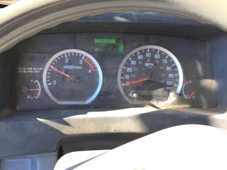 2015-isuzu-nqr-image-6