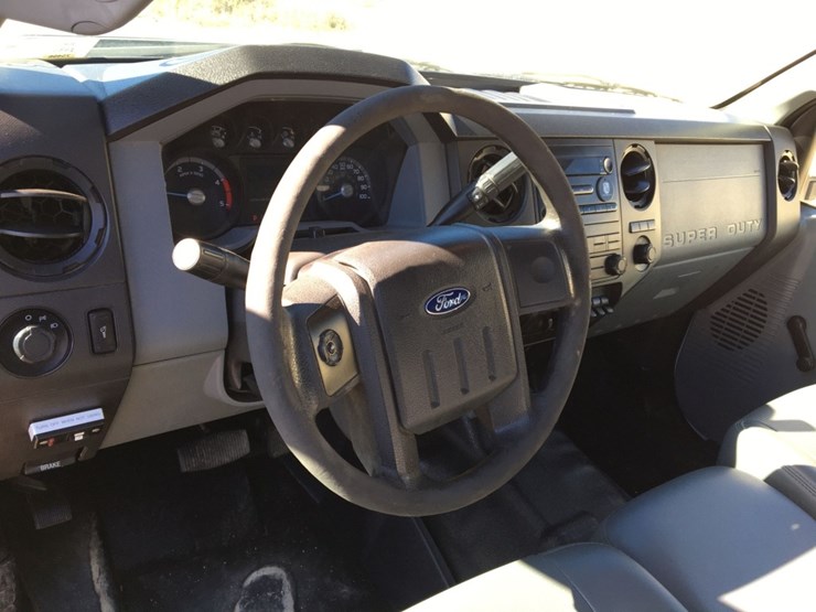 ford-f550-xl-image-7