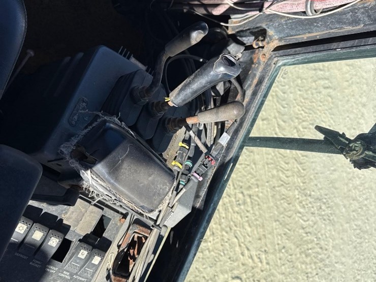 caterpillar-it28g-image-23