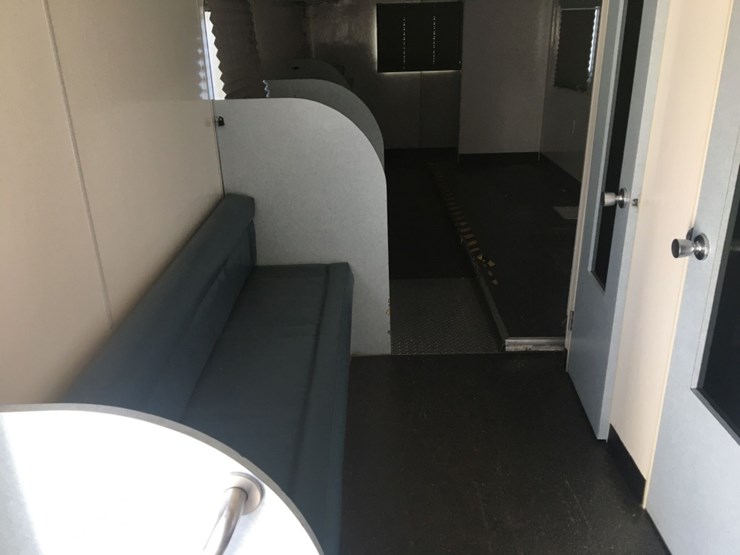 ford-f550-xl-image-13