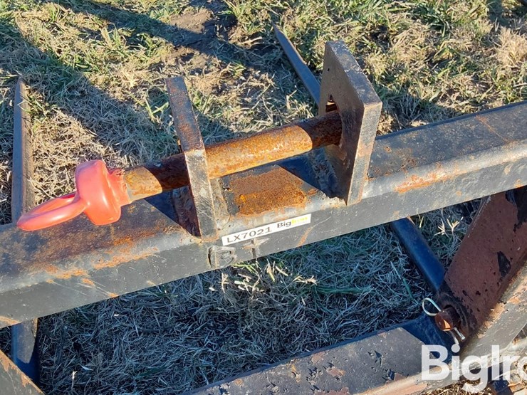 3-pt-mounted-bale-spear-image-11