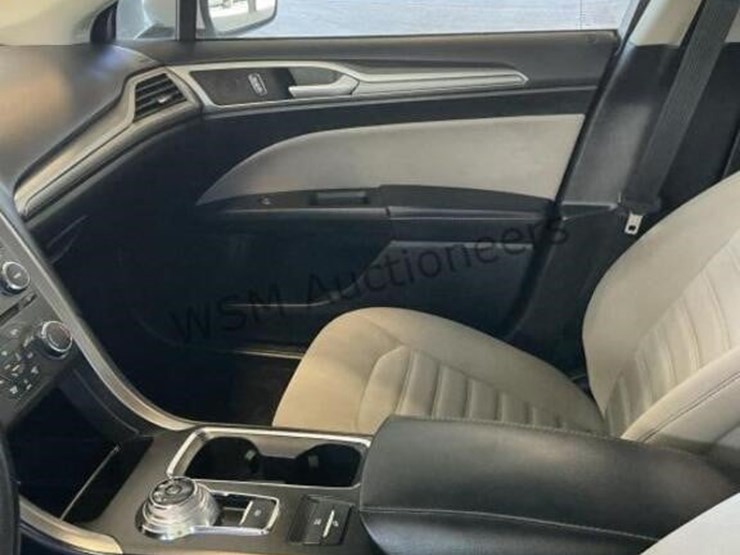 2018-ford-fusion-hybrid-s-sdn-image-18