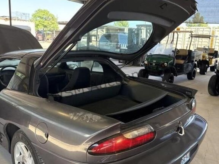 1994-chevrolet-camaro-hatchback-image-23