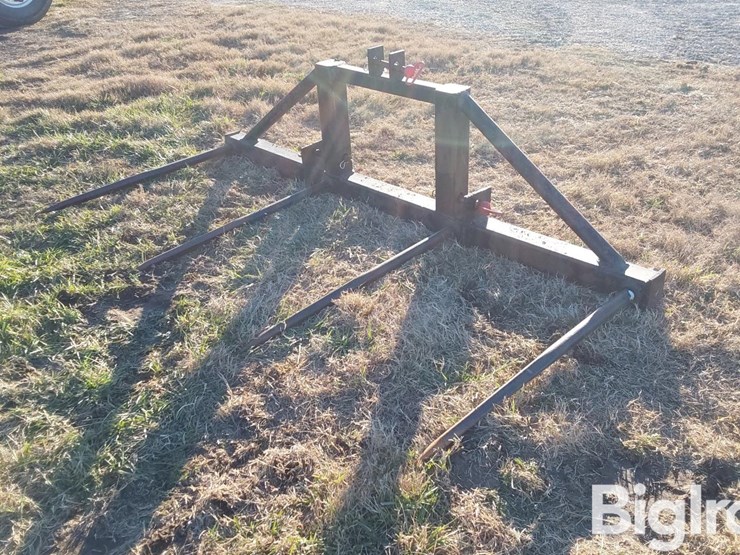 3-pt-mounted-bale-spear-image-3