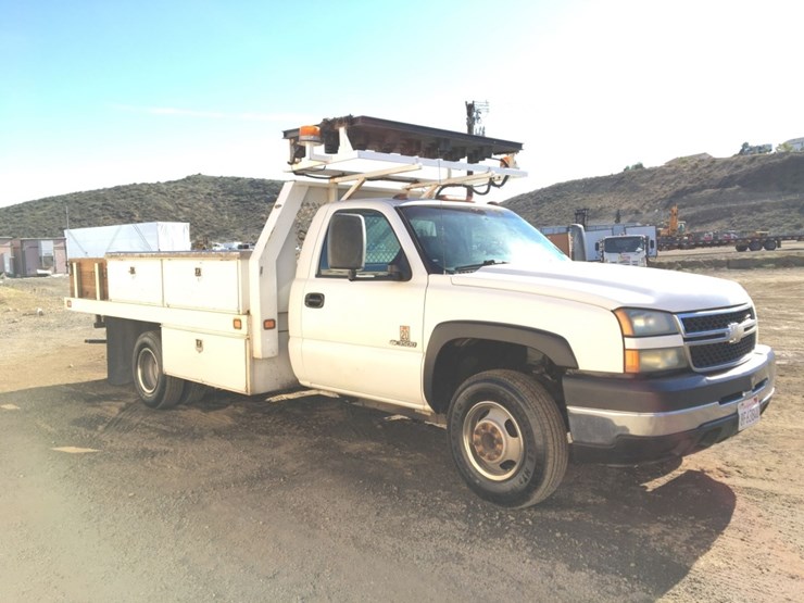 chevrolet-3500-image-2