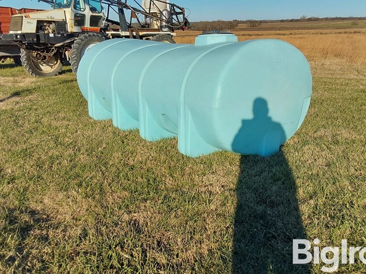 1500-gal-poly-tank-image-3