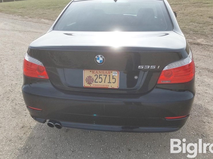 2008-bmw-535i-4-door-sedan-image-17