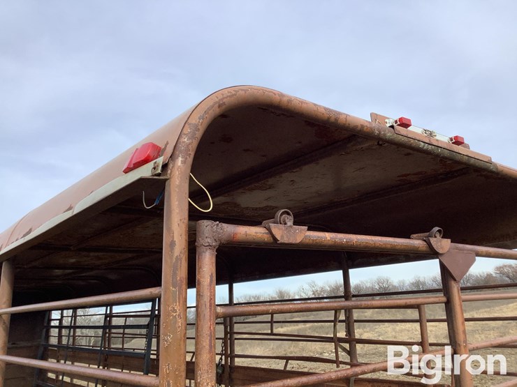 1979-neckover-t/a-24'-livestock-trailer-image-12