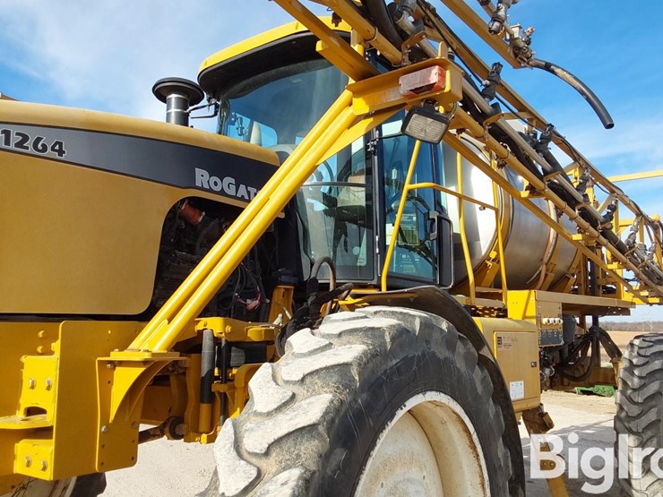 ag-chem-rogator-1264-image-9