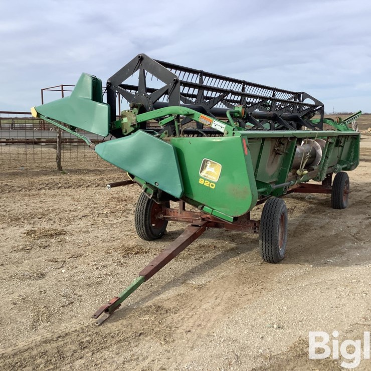 JOHN DEERE 920F