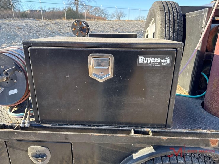 ford-f350-xl-image-24