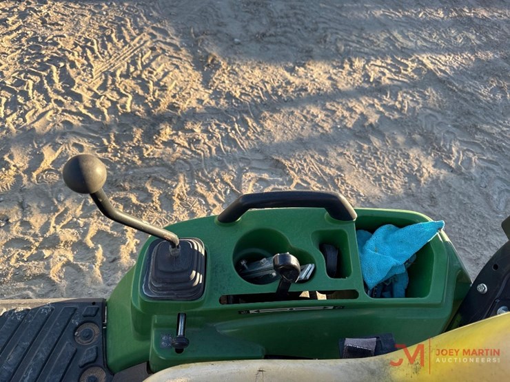 john-deere-1023e-image-14