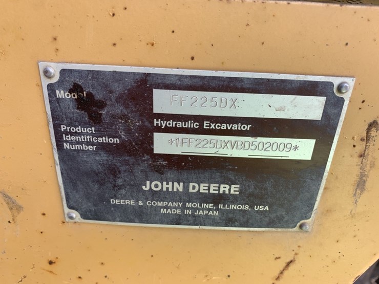 deere-225d-lc-image-14