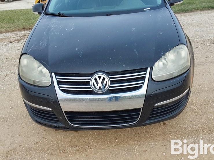 2006-volkswagon-jetta-4-door-sedan-image-11