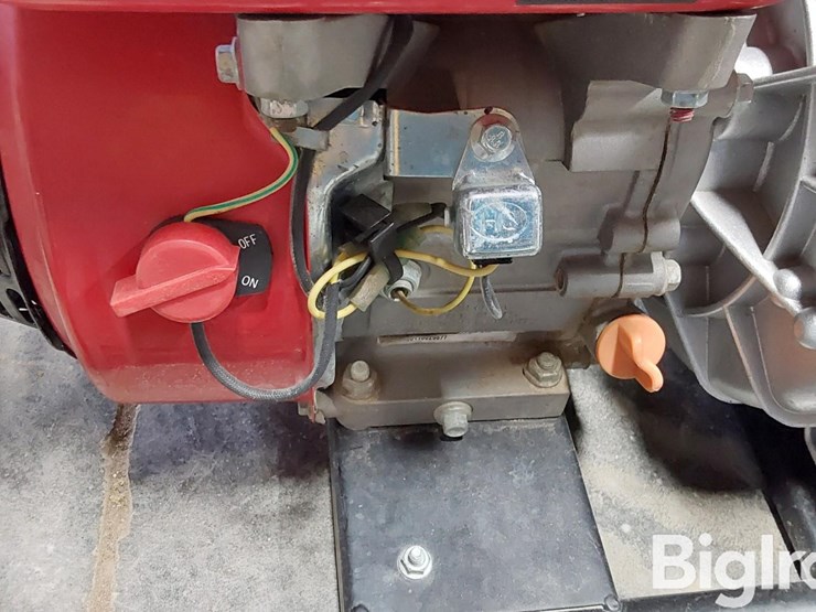 predator-3"-transfer-pump-image-13