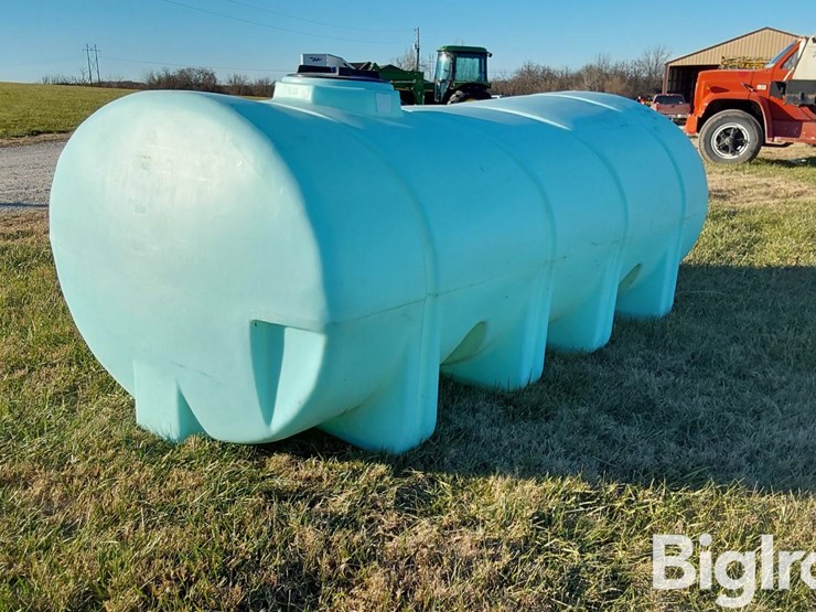 1500-gal-poly-tank-image-1