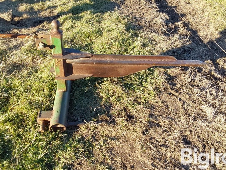 shop-built-3-pt-bale-spear-image-2