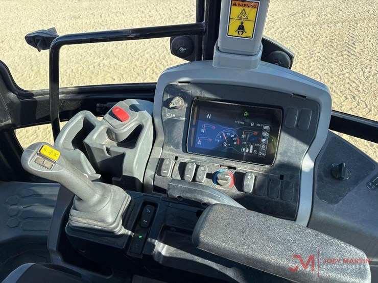 caterpillar-420-xe-image-29