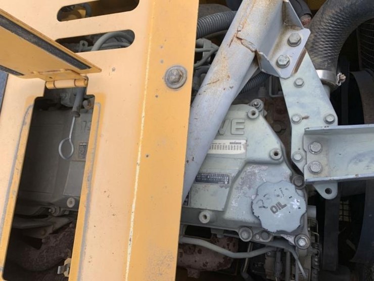 deere-225d-lc-image-10